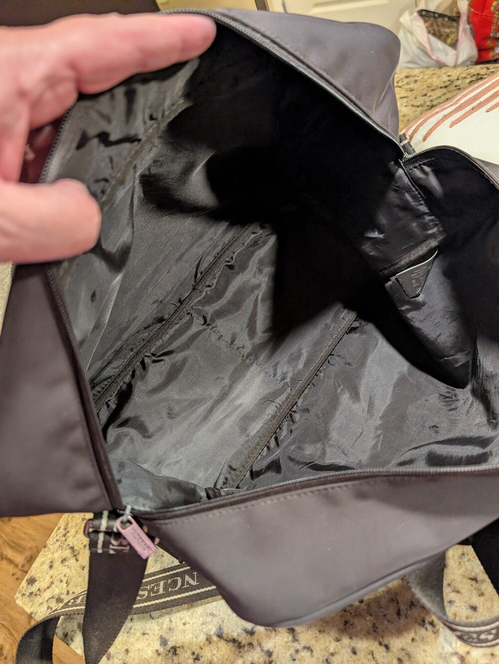 Burberry Fragrance Nylon Travel Bag Duffle 16 X 11 - Picture 4 of 7